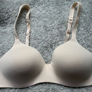 Hanes petal bra 36B Wireless